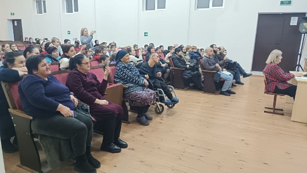 The creative team of the Surkh-Digora Cultural Center prepared a conce...
