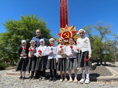 Ученики Дома детско-юношеского туризма и экскурсий Серноводского муниц...